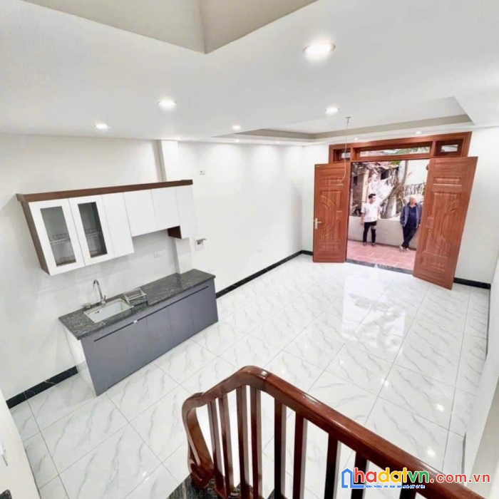 Bán căn 42m2x3t, đường trước nhà 4m, gần chợ đông la, 7 phút ra penika