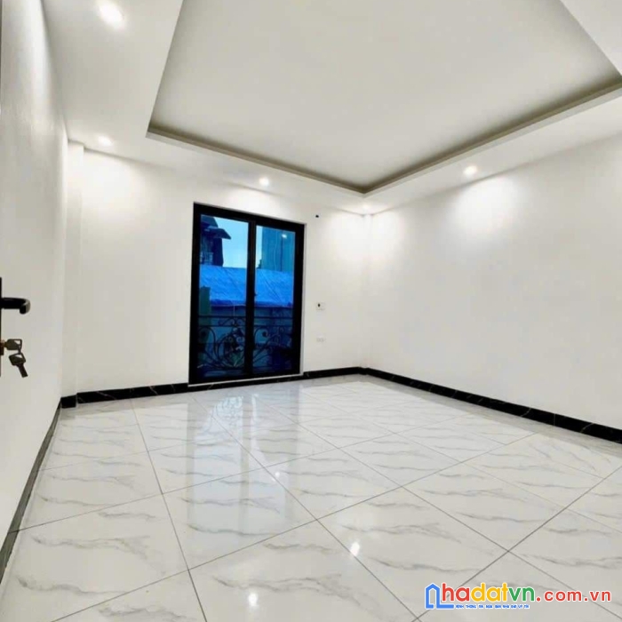 Bán căn 42m2x3t, đường trước nhà 4m, gần chợ đông la, 7 phút ra penika