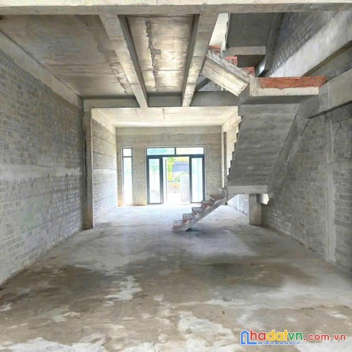 Căn góc 2 mặt tiền ngay trục đường a4, mẫu nhà mới đẹp, sầm uất, ký hđ với cđt hud
