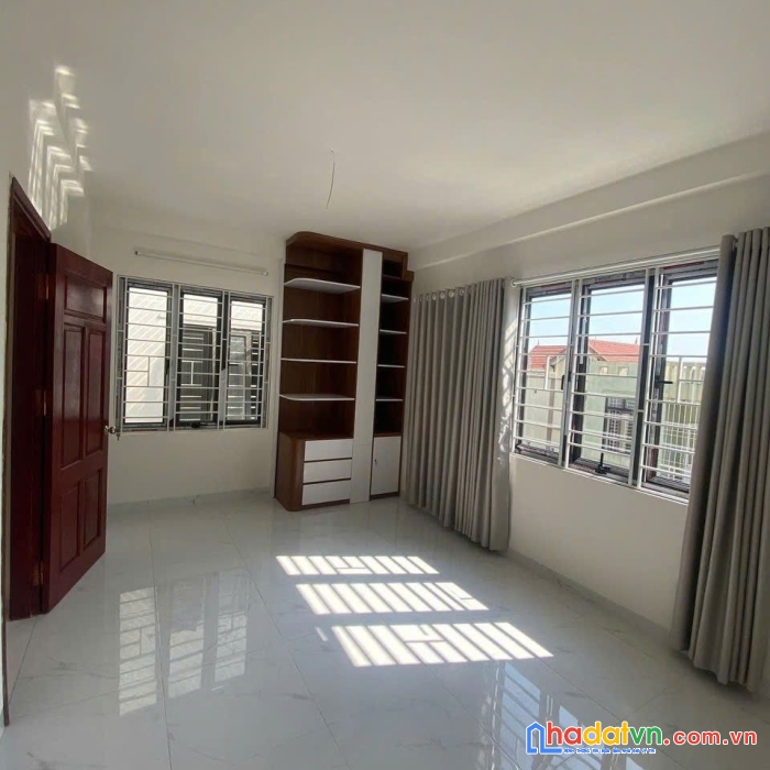Bán căn độ chàng 50m2x3t, full nội thất oto vào nhà, 7 phút ra penika tố hữu