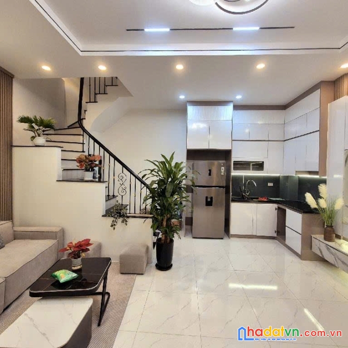 Bán nhà 42m2 x 5t phố quan nhân, thanh xuân - chỉ 5.7 tỷ, ngõ rộng thoáng, gần phố