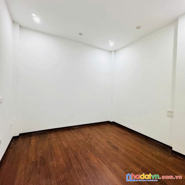 Bán nhà phố kim ngưu, hai bà trưng 35m, 5 tầng. giá: 8.3 tỷ