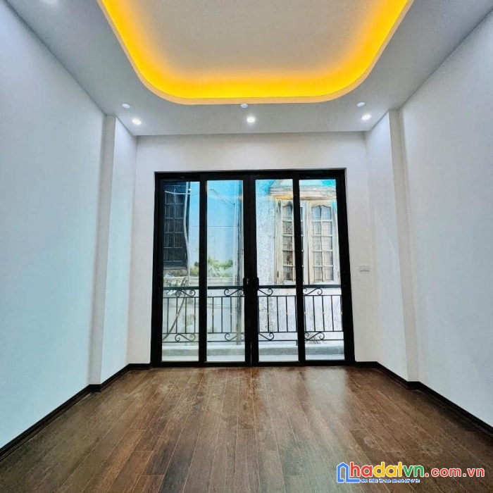 Bán nhà phố kim ngưu, hai bà trưng 35m, 5 tầng. giá: 8.3 tỷ