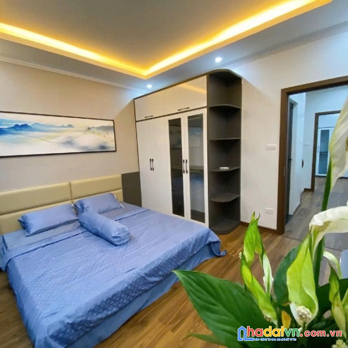 Hiếm- phố tứ liên- nhà đẹp lung linh- gần vỉa hè ô tô tránh- kinh doanh – 8 tỷ