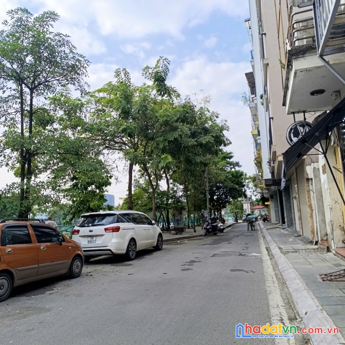 Tây hồ- phố vip từ hoa- đất đẹp- sổ vuông đẹp- ô tô- kinh doanh- đầu tư- 15.9 tỷ