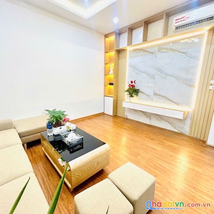 Bán nhà chính kinh, 45m2 x 4t, ô tô cách nhà 20m, chỉ 5.6 tỷ, ngõ thông