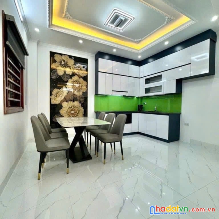 Bán nhà phố cự lộc - quận thanh xuân, dt 40m2 x 4t, mt 4m, giá 5.3 tỷ