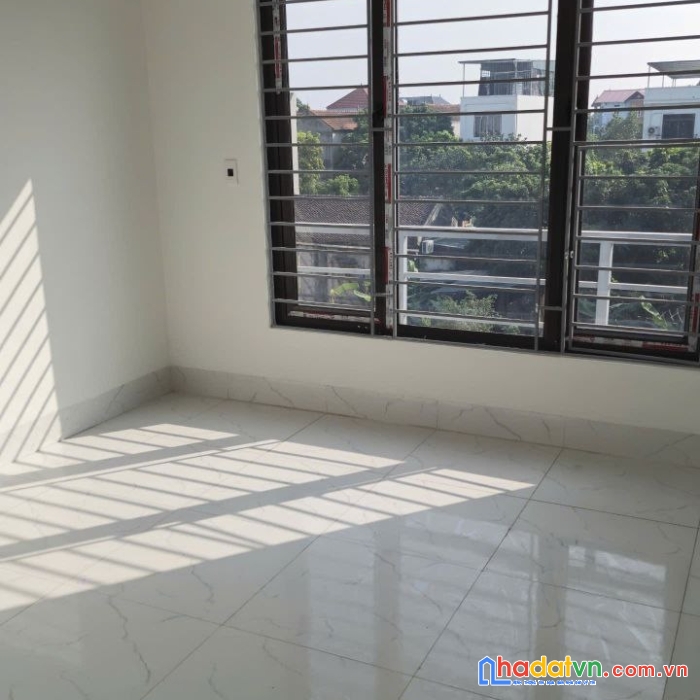 Bán căn 52m2x3t, ôto ngủ trong nhà, gần cầu đông la, 7 phút ra penika