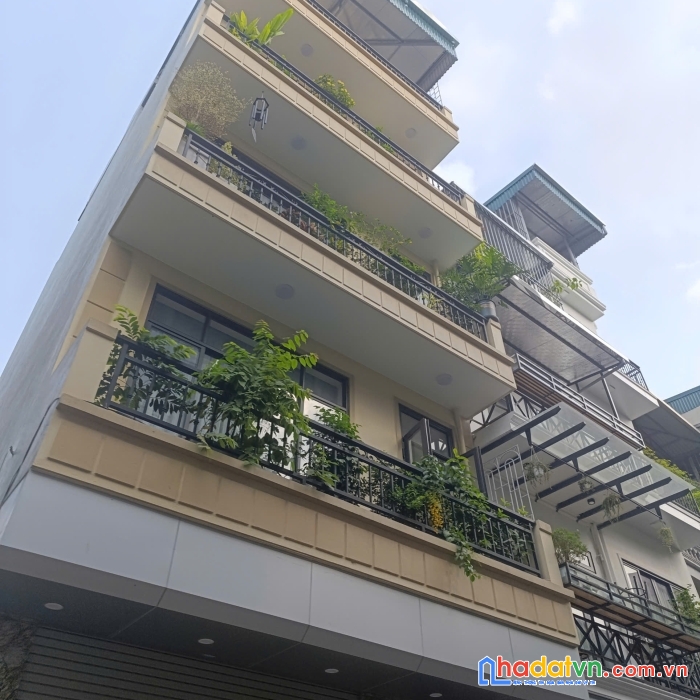 Hiếm- tây hồ - xuân la- ô tô vào nhà-5 tầng phân lô- 2 mặt thoáng sáng- 8.5 tỷ