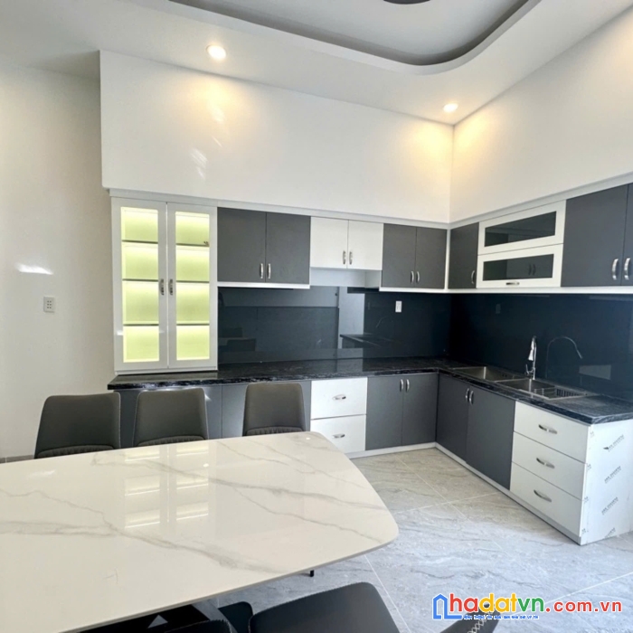 Lộ giới 12m, đường d2, linh xuân tđ ( cũ ). 60m2 4 tầng 4pn, shr hoàn công - 3.98tỷ 