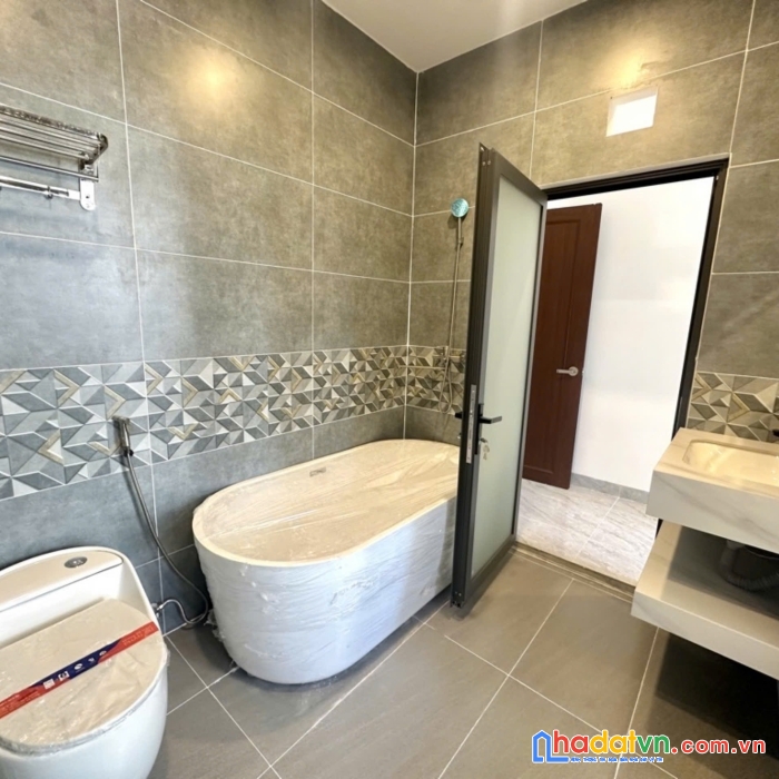 Lộ giới 12m, đường d2, linh xuân tđ ( cũ ). 60m2 4 tầng 4pn, shr hoàn công - 3.98tỷ 