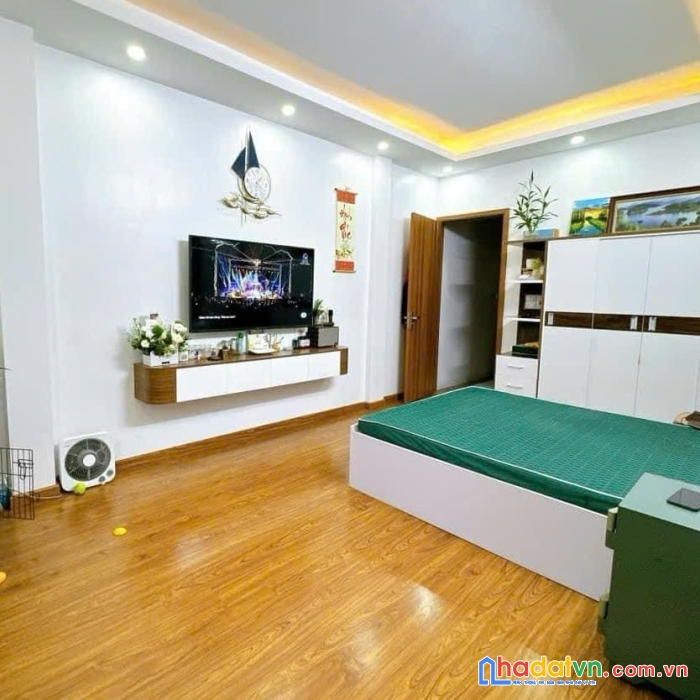 Bán căn nhà 5 tầng ở quan nhân 37m2 - 3 phòng ngủ - giá bán chỉ 4.85 tỷ.