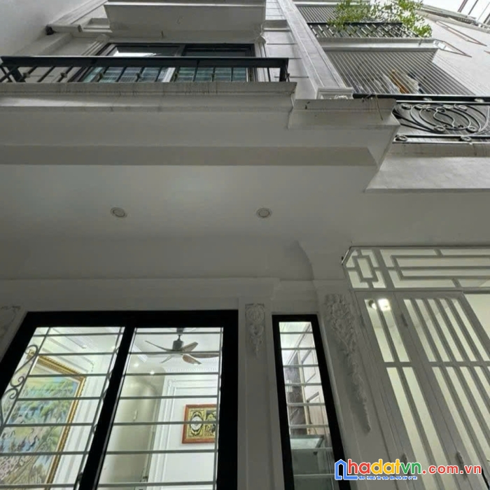 Bán căn nhà 5 tầng ở quan nhân 37m2 - 3 phòng ngủ - giá bán chỉ 4.85 tỷ.