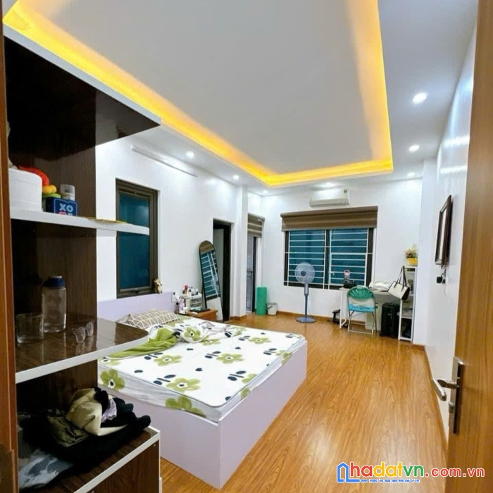 Bán căn nhà 5 tầng ở quan nhân 37m2 - 3 phòng ngủ - giá bán chỉ 4.85 tỷ.