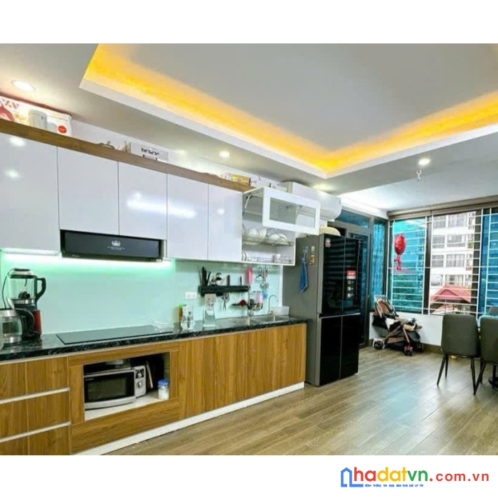 Bán căn nhà 5 tầng ở quan nhân 37m2 - 3 phòng ngủ - giá bán chỉ 4.85 tỷ.