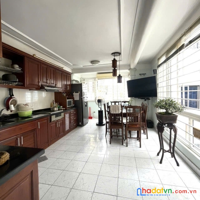 Bán nhà ngõ 72 nguyễn trãi thanh xuân 50m2 x 5t, chỉ 6.3 tỷ, cạnh royal city.
