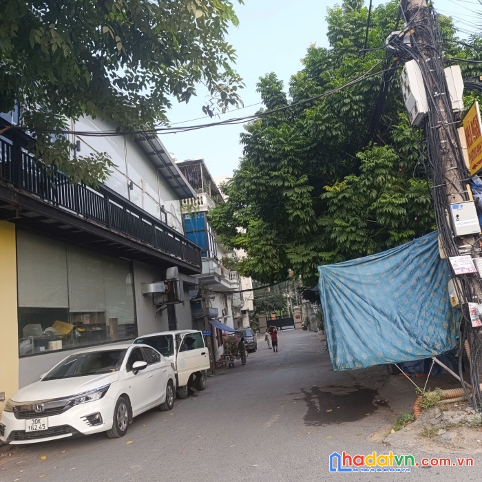 Hiếm- tây hồ- ô tô vào nhà- vỉa hè rộng thênh thang- nhà 50m 5 tầng đẹp lung linh– 6.2 tỷ