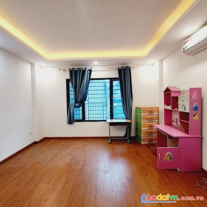 Bán nhà phố hoàng mai, hoàng văn thụ 30m, 5 tầng. giá: 6.2 tỷ