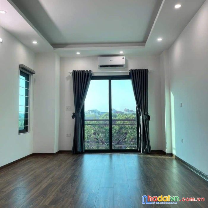 Bán nhà 34m2x3t, oto đỗ cửa, gần chợ phượng, trường