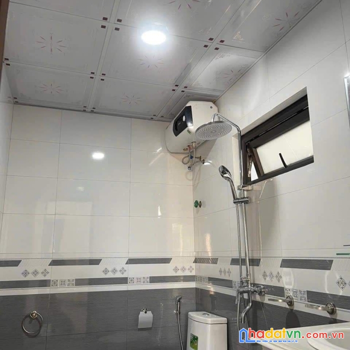 Bán nhà 34m2x3t, oto đỗ cửa, gần chợ phượng, trường