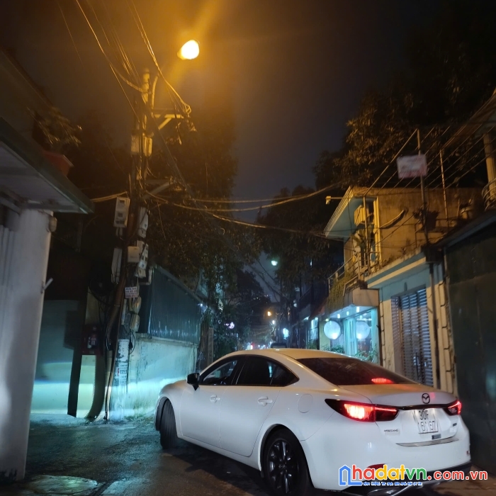 Tứ liên- ô tô đỗ cửa- nhà đẹp 3 tầng ở ngay- mặt tiền  5.5m- 2.1 tỷ