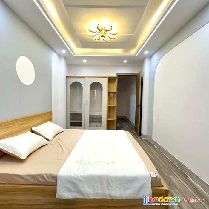 Siêu phẩm phú nhuận nhà đẹp full nội thất 5 tầng - phan xích long - xe hơi tránh - 8.x tỷ ( x mini )