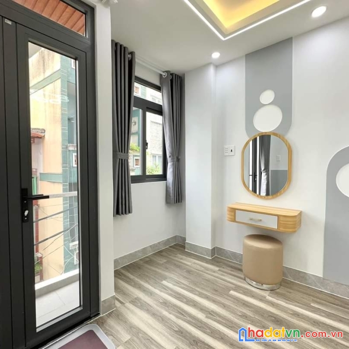 Siêu phẩm phú nhuận nhà đẹp full nội thất 5 tầng - phan xích long - xe hơi tránh - 8.x tỷ ( x mini )