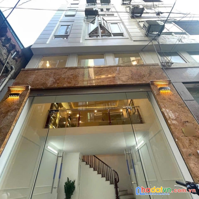Cực phẩm 6 tầng nhà đẹp - phố bùi xương trạch 30m2, chỉ 8.3 tỷ, ngõ thông kinh doanh.