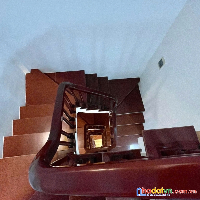 Cực phẩm 6 tầng nhà đẹp - phố bùi xương trạch 30m2, chỉ 8.3 tỷ, ngõ thông kinh doanh.