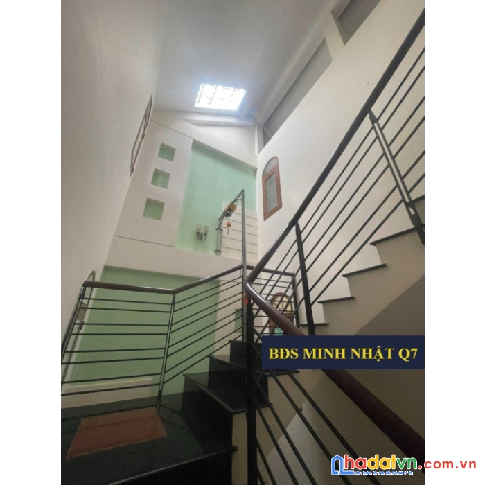 Bán nhà mặt tiền đường số 15, tân quy, quận 7. 2 lầu + sân thượng