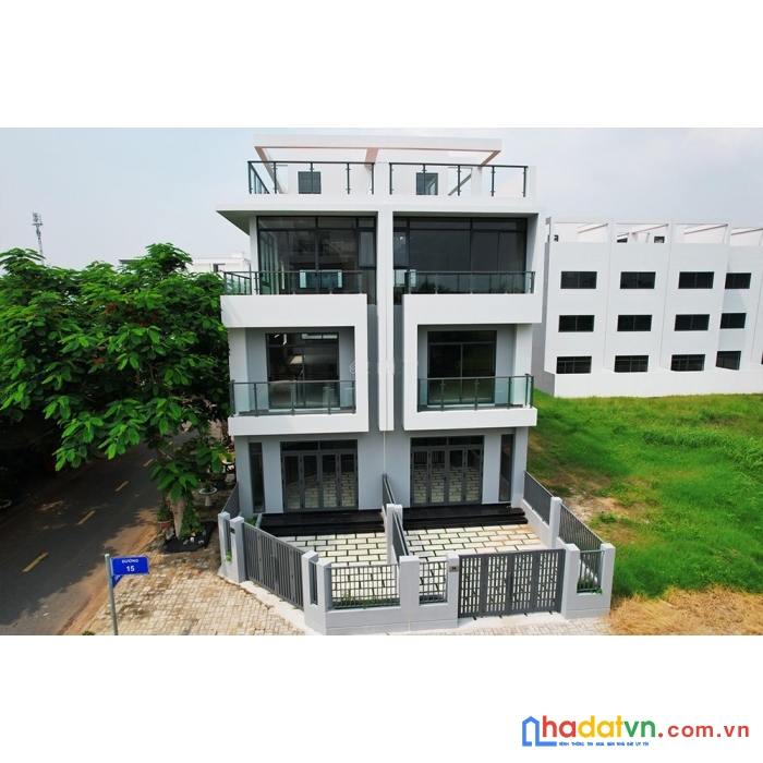 Nhà phố đông tăng long 4 tầng, căn góc 2 mặt tiền đường 16, nhận nhà kinh doanh ngay, giá gốc cđt
