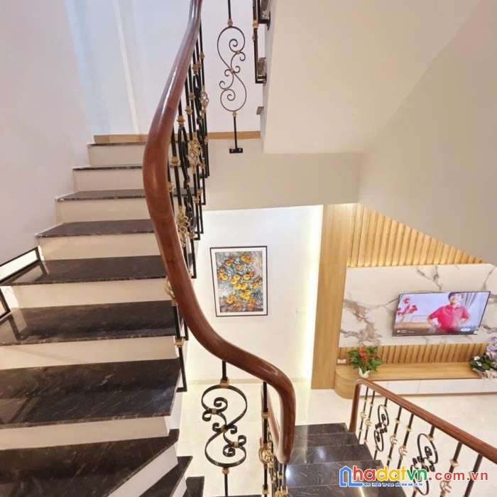 Siêu hiếm - nhà quan nhân 40m2 x 5t, giá chỉ 7.65 tỷ - 7 phòng ngủ, nhanh mới kịp.