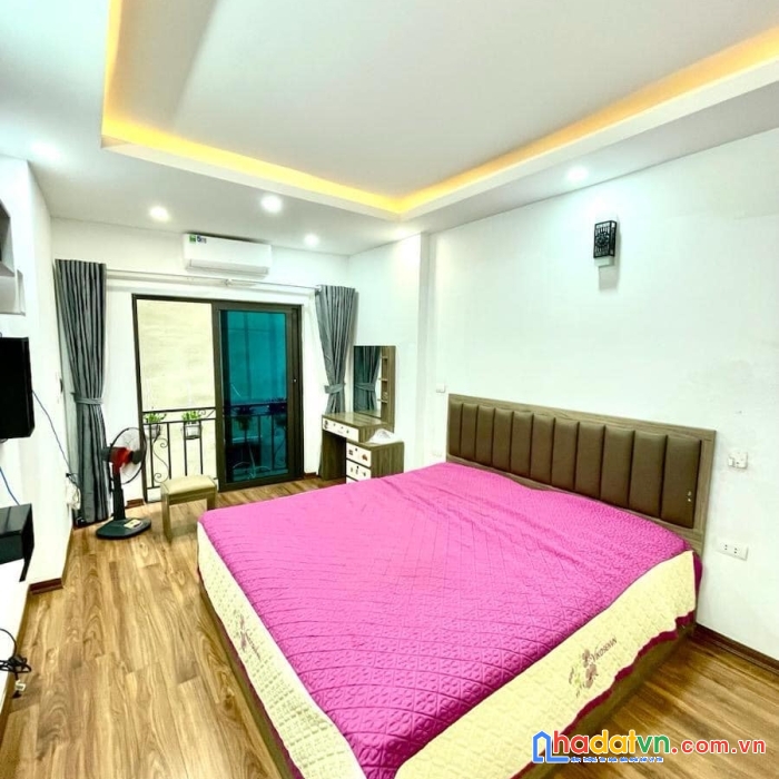 Bán nhà phố hoàng mai, hoàng văn thụ 30m, 5 tầng. giá: 5.7 tỷ