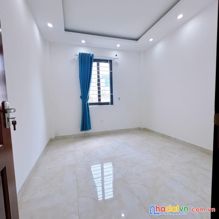 Ban nhà cao viên 3t *36m ô tô đỗ cửa, ngay trường, chợ, hàng xóm quận hà đông