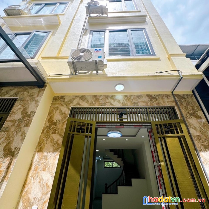 Ban nhà cao viên 3t *36m ô tô đỗ cửa, ngay trường, chợ, hàng xóm quận hà đông