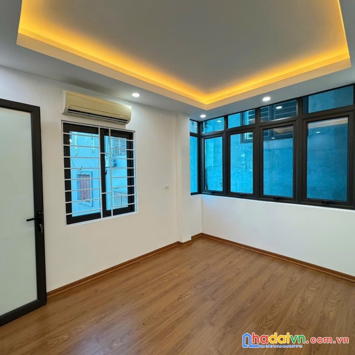 Nhà lô góc 6 tầng - khương trung 36m2, giá chỉ 7.8 tỷ, 6 ngủ, ô tô cách 20m.