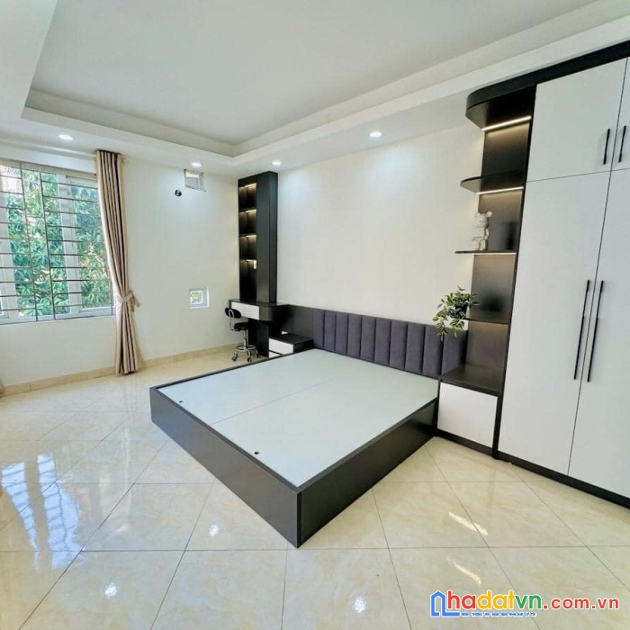 Bán nhà ngõ gốc đề, hoàng mai 30m, 5 tầng. giá: 5.86 tỷ