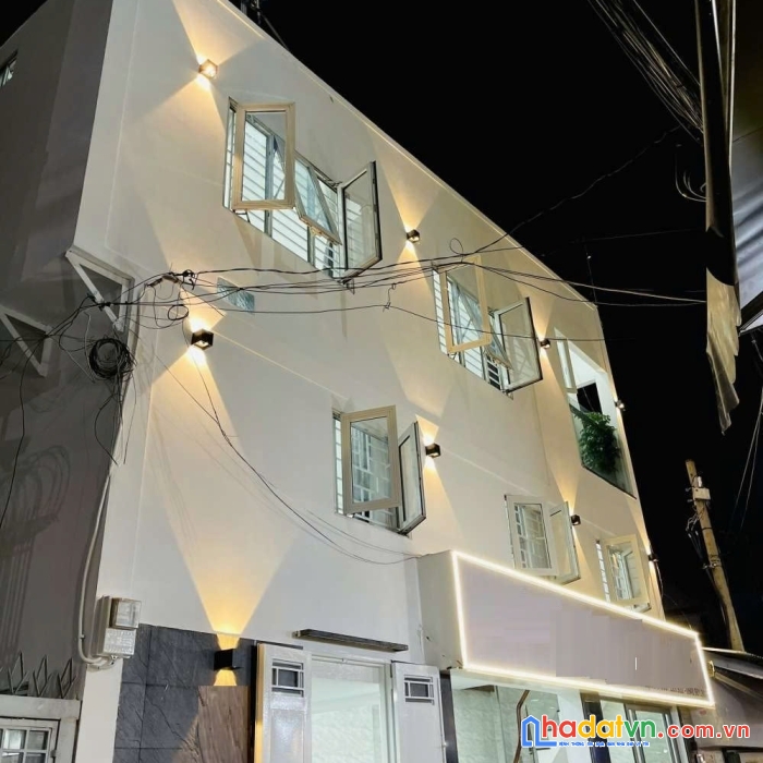 Bán nhà mặt tiền thụt 126x trường sa, p14, phú nhuận
