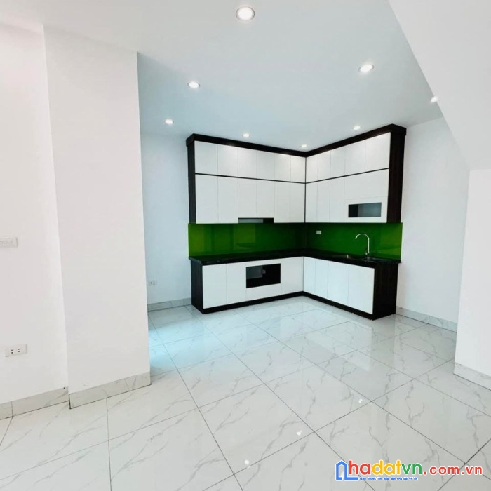 Bán căn 57m2x3t, gần cầu đại thành, 3.5km ra penika, oto đỗ