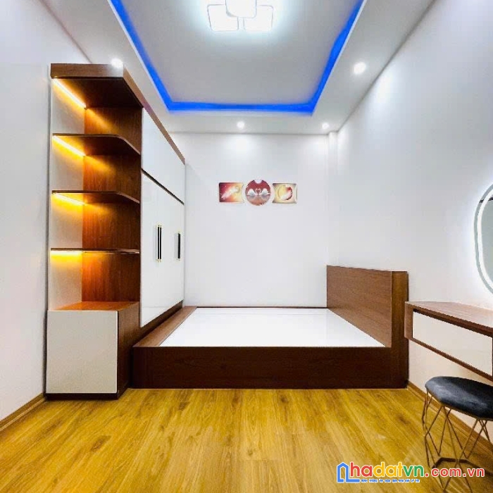 Bán nhà hoàng văn thái - thanh xuân 48m2 x 4t giá chỉ 8.6 tỷ, lô góc.