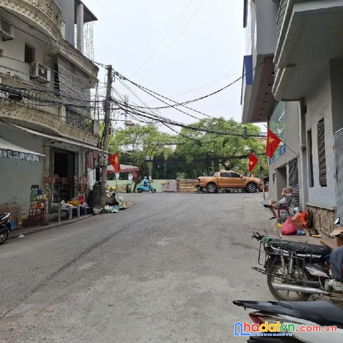 Hiếm- tây hồ- nguyễn hoàng tôn- ciputra- ô tô đỗ cửa- phân lô tướng tá- 11.6 tỷ