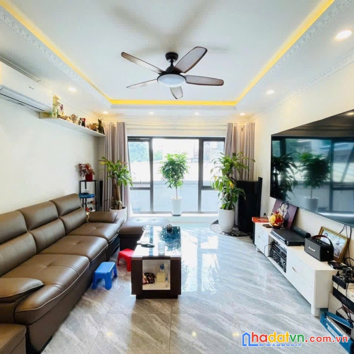 Khu vip quận thanh xuân, dt 40m2 x 5t, giá chỉ 5.8 tỷ, 30m ra ô tô tránh.
