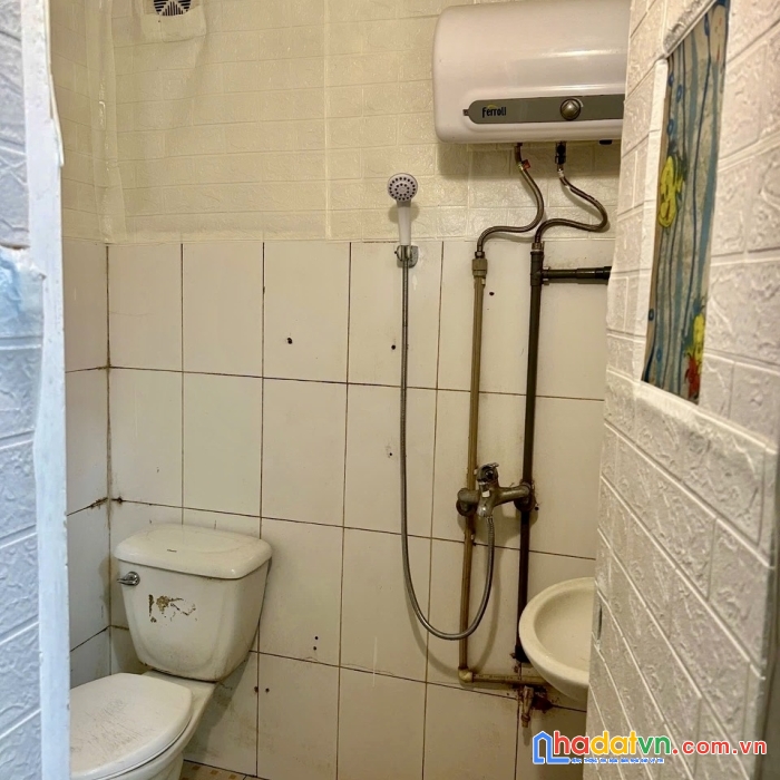 Nhà riêng 1,5 tầng mới khép kín, mặt ngõ ô tô đỗ cửa, mặt tiền 4m diện tích sử dụng 33m2