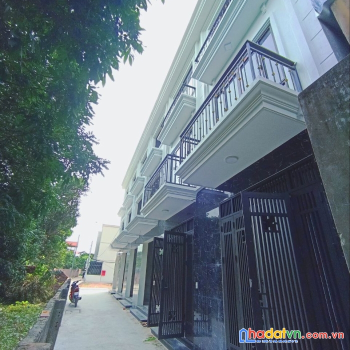 Nhà mới độ chàng 50m2x3t, ngo thông oto đỗ cửa, 3.9km fenika tố hữu