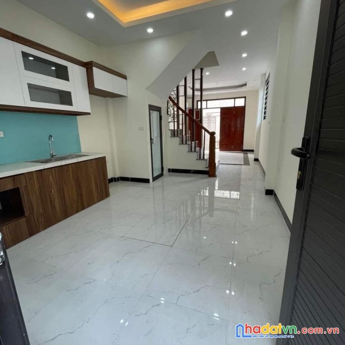 Nhà mới độ chàng 50m2x3t, ngo thông oto đỗ cửa, 3.9km fenika tố hữu