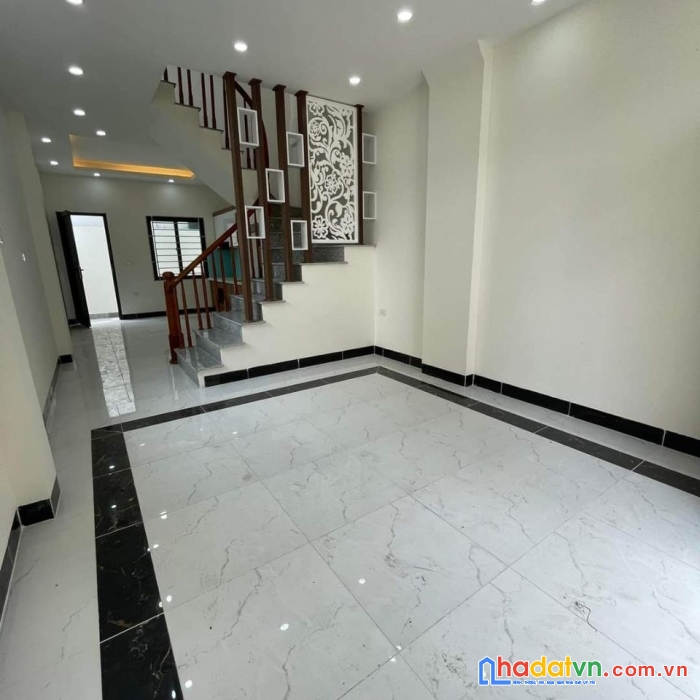 Nhà mới độ chàng 50m2x3t, ngo thông oto đỗ cửa, 3.9km fenika tố hữu