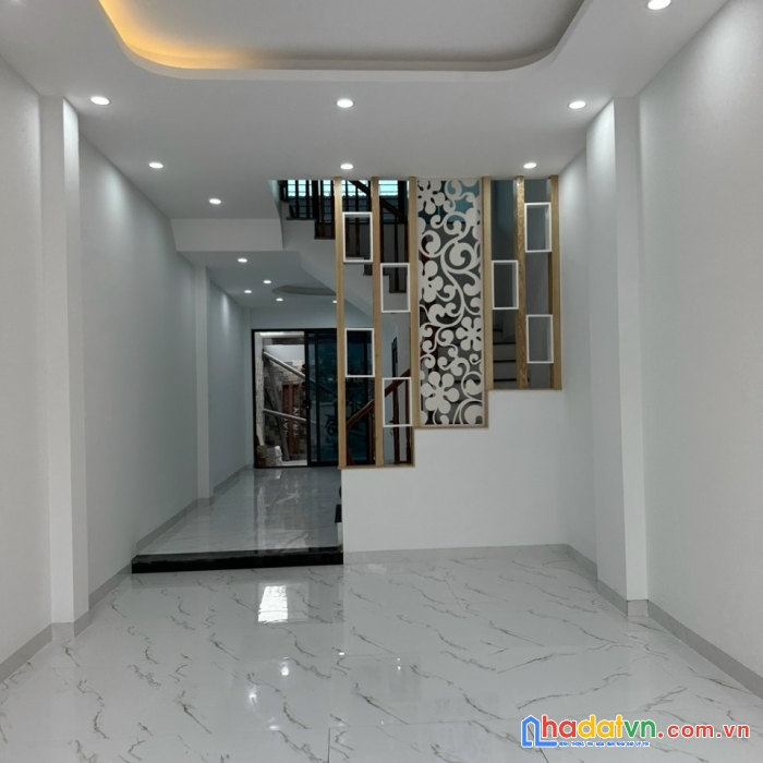 Bán nhà phượng nghĩa 3,5t*37m2, ôtô đỗ cửa, full nội thất, gần chợ, trường học, 5p ra kđt