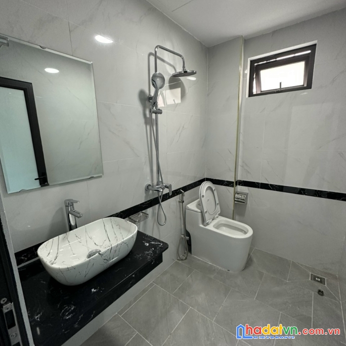 Bán nhà phượng nghĩa 3,5t*37m2, ôtô đỗ cửa, full nội thất, gần chợ, trường học, 5p ra kđt