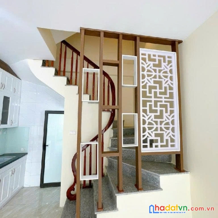 Hiếm- tây hồ- nhà mới 3 mặt thoáng- 5 tầng 3pn đẹp-ngõ rộng nông-  6.8 tỷ