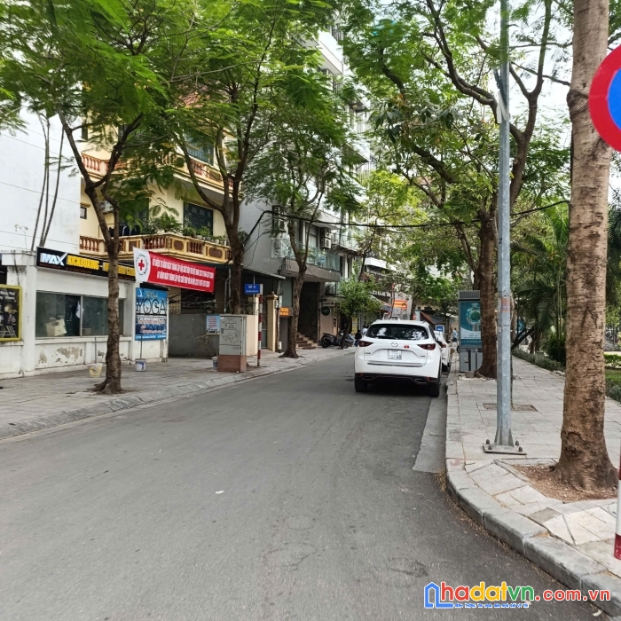 Tây hồ-ô tô vào nhà-ngõ thông -kinh doanh-lô góc -nhà 5 tầng 47m sổ vuông đẹp-10.3 tỷ